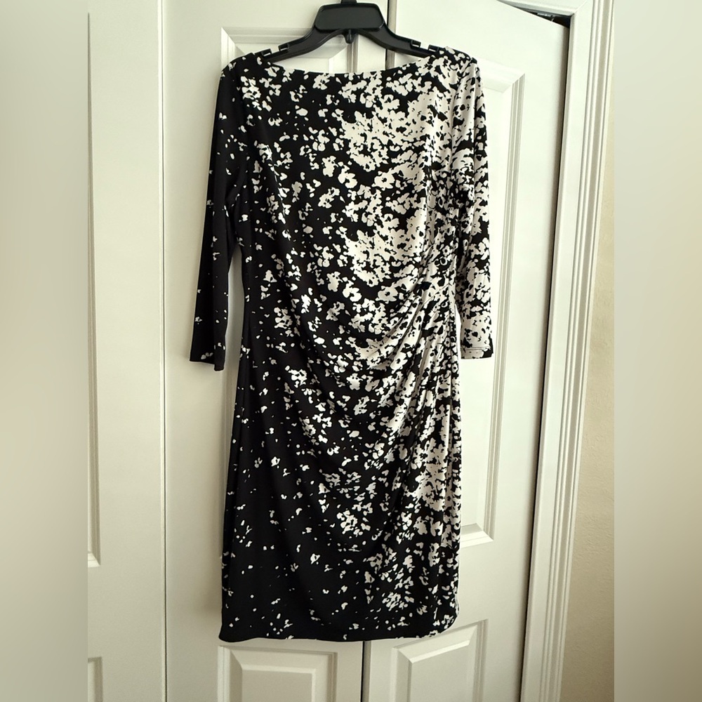 Chaps Black and White Sheath Dress Bateau Neck 3/4 Sleeve